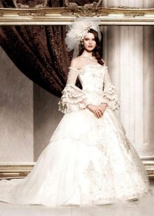 Váy cưới Victoria