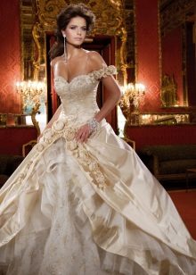 Váy cưới phong cách Victoria