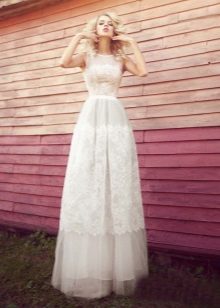 Lace wedding dress in retro style