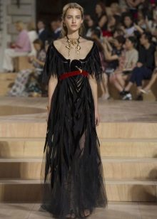 ชุดราตรีจาก Valentino