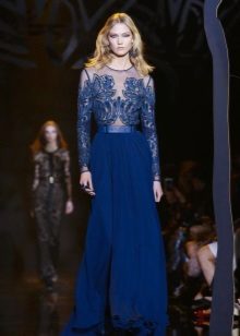 ชุดราตรีจาก Elie Saab สีน้ำเงิน