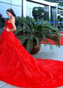 ชุดแต่งงานสีแดง