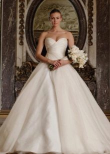 Wedding dress A-shaped