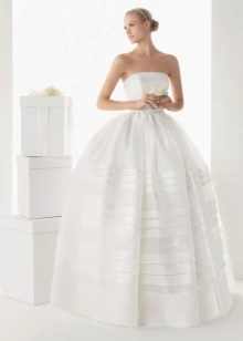 Magnificent wedding dress