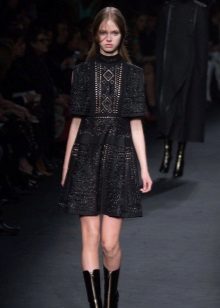 Lacy dress evening short closed