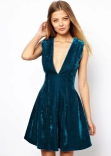 Short evening velvet dress