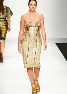 Elegant evening dress with gold
