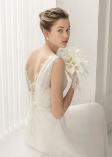 ชุดแต่งงานพร้อมลูกไม้เปิดหลัง 2015 โดย Rosa Klara