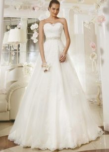 Wedding dress from the A-silhouette lace dreams collection