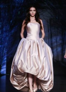Lush evening dress for corporate party