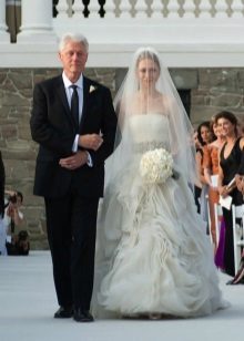 ชุดแต่งงาน Chelsea Clinton โดย Vera Wong