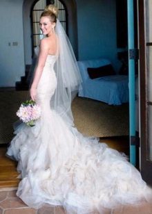 Hilary Duff ในชุดแต่งงานโดย Vera Wong