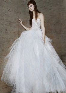 ชุดแต่งงาน 2015 จาก Vera Wong tulle อันงดงาม