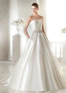Váy cưới ngọc trai