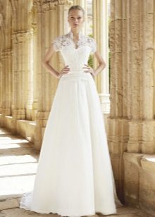 Wedding dress from Raimon Bundo a-silhouette