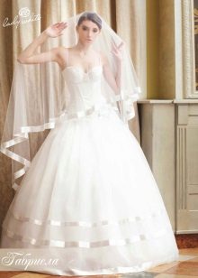 ชุดแต่งงานจากคอลเล็กชั่น Melody แห่งความรักจาก Lady White ในสไตล์ของเจ้าหญิง
