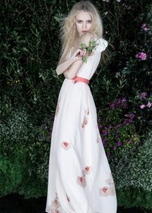 White evening dress na gawa sa chiffon