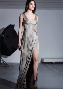Grey Griyego damit na may isang slit
