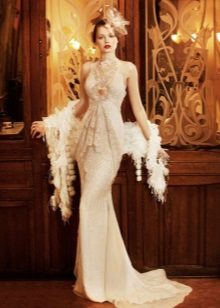 Ăn mặc với một chiếc khăn lông theo phong cách của Gatsby