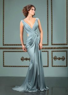 Silk evening dress na may tren