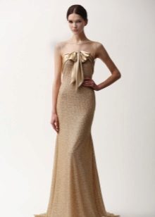 Flesh-colored dress to the floor from Nim Khan