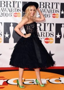 Kylie Minogue sa BRIT Awards 2016