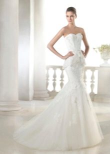 Dress guipure damit na may basky