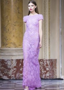 Guipure dress sa isang palapag na may isang lilac