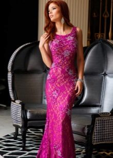 Guipure dress na may neckline ng bangka