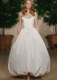 Wedding dress balloon with tulip skirt