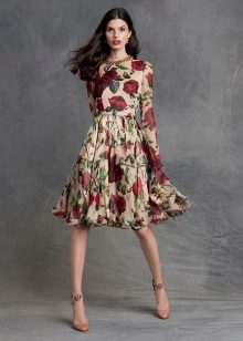 Giày cao gót đế xuồng cho hoa hồng