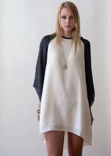 แต่งตัวด้วยแขน Raglan สำหรับผู้หญิงที่มีสะโพกกว้าง