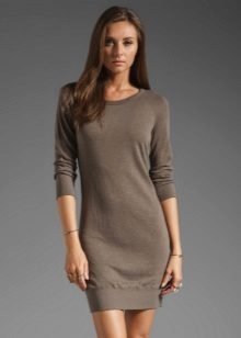 ชุดถักสีเทาแขน Raglan สามในสี่