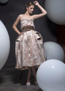 Cocktail dress sa estilo ng estilo