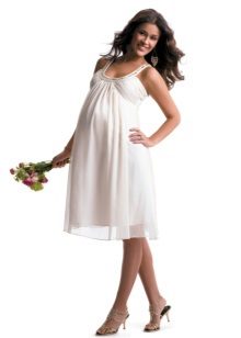 Summer sundress สีขาวสำหรับหญิงตั้งครรภ์