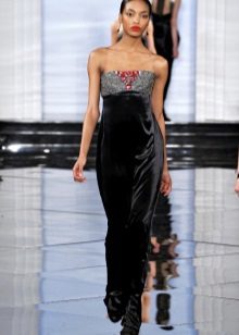 Baroque dress na may kuwintas