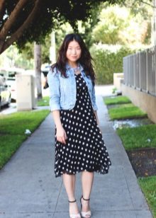 Đen m trắng in váy midi dài giản dị