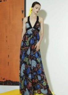Niniting sundress na may floral print