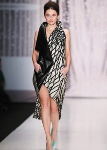 Đầm da kết hợp với mùi