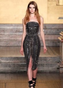 Đầm da với corset midi