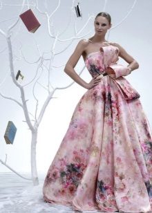 Dress strapless fluffy color