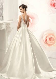 Magnificent dress with an open back wedding