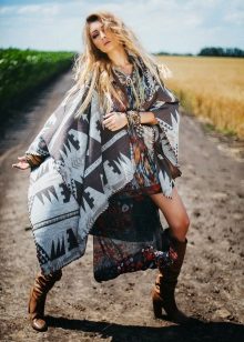 Ăn mặc theo phong cách ethno-boho ngắn