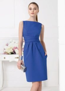 Váy liền thân kiểu Chanel