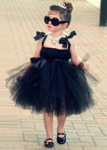 ชุดเดรสสั้นสำหรับเด็กผู้หญิงจาก tulle