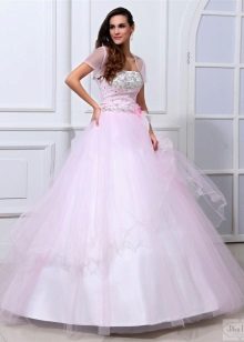 váy cưới màu hồng satin
