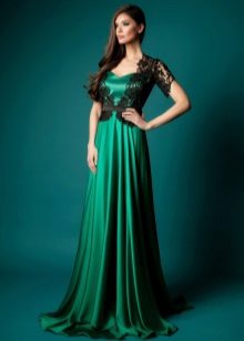 Lacy bolero to a green dress