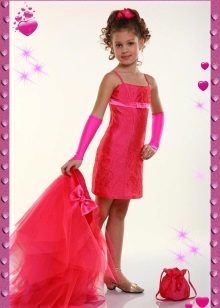 Final transforming dress in kindergarten red