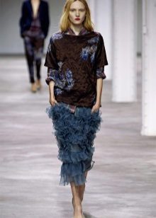 petticoat tuwid na palda