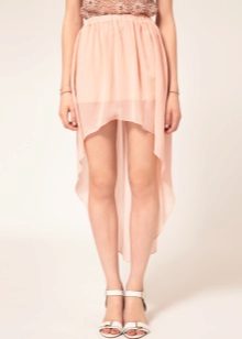Asymmetrical skirt na may tren